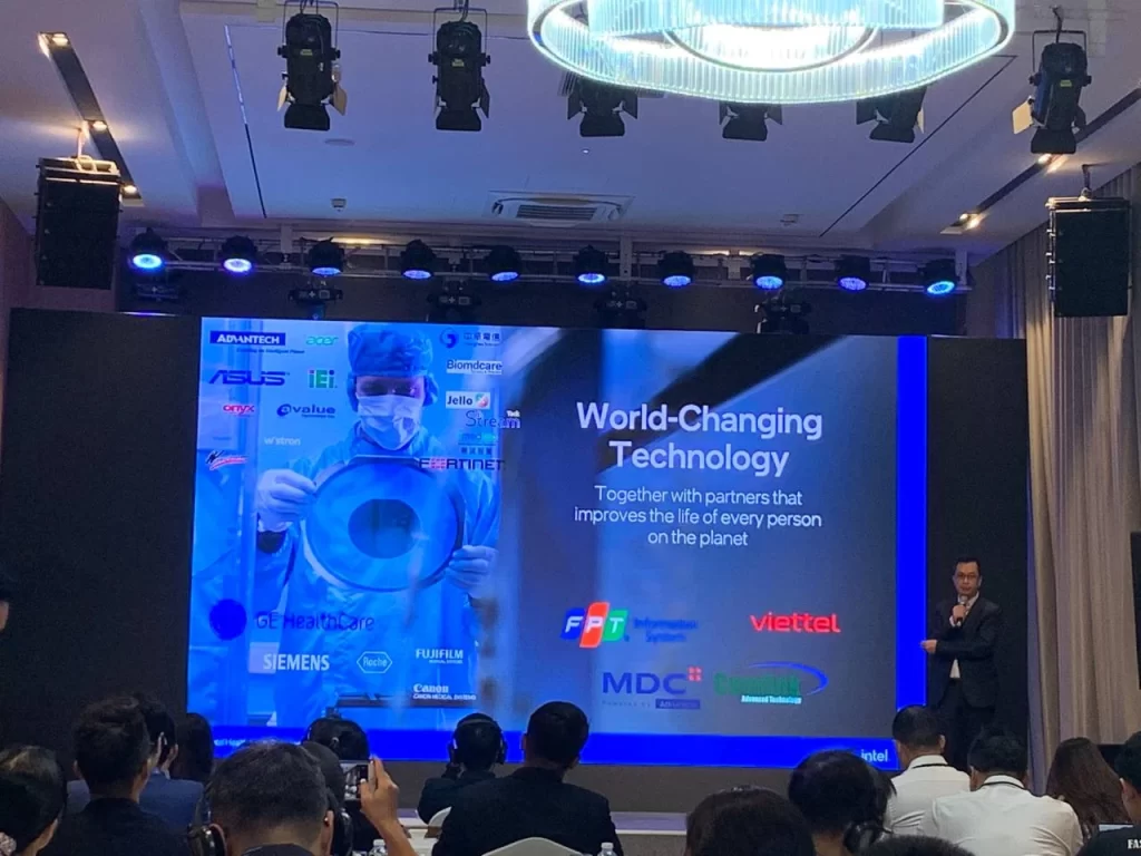 Comlink_Onyx_Vietnam_Healthcare_Solution