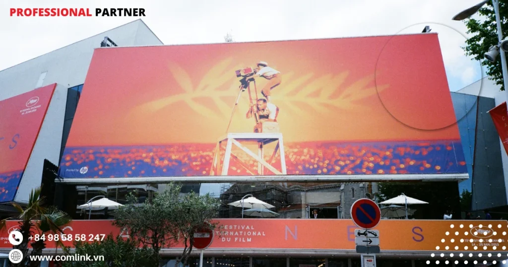 Linh hoạt trong lắp đặt biển quảng cáo